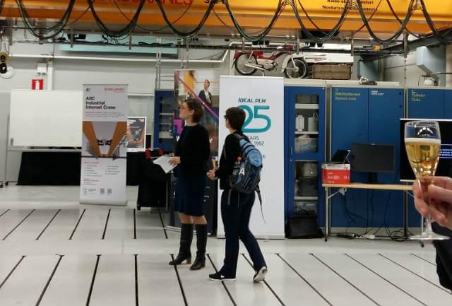 Älynosturi vihittiin käyttöön Aalto-yliopiston Otaniemen kampuksella Älynosturi vihittiin käyttöön Aalto-yliopiston Otaniemen kampuksella