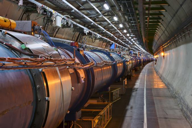 Vaasan yliopiston tekniikan opiskelija kesäharjoitteluun hiukkasfysiikan tutkimuskeskus CERNiin