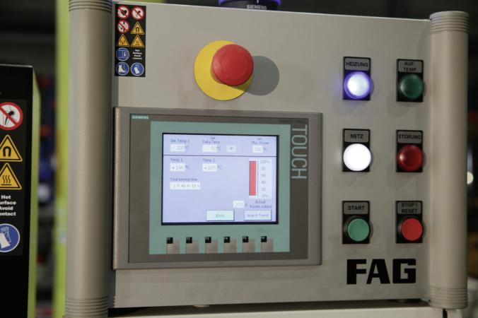 Induktiivinen lämmitysmenetelmä erittäin suurille työkappaleille