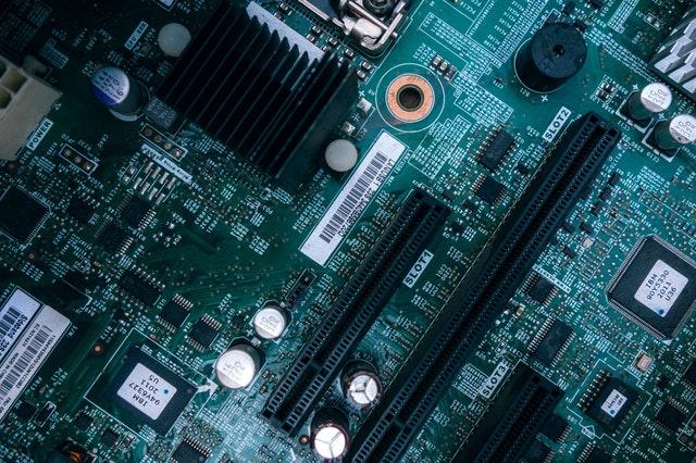 Intelligent Industry -ekosysteemi edistää teollisuusyritysten digitaalista transformaatiota 
