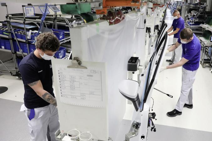 Volkswagen uudelleenkäynnistää tuotantonsa asteittain