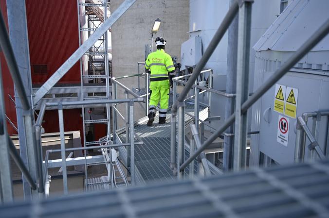 R-taso toimittaa Stora Enson Oulun tehtaalle pienemmän hiilijalanjäljen porrastorni-, kulkutie- ja hoitotasorakenteita